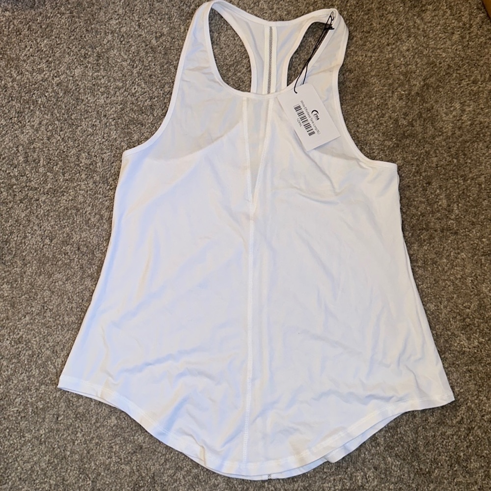 NWT ZYIA white Effortless RACERBACK tank top long.  Women’s XL